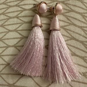 NWOT Charming Charlie Tassel Earrings Lightweight Pale Orchid/Lavender Color